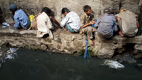 Uncontrolled increase in drug addiction among child beggars