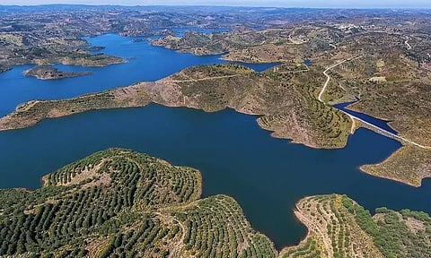 Half of world’s largest lakes losing water, 2 billion people at risk