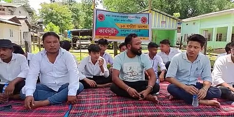 AASU Undertakes 10-Hour Fast to Start Month-Long Protest