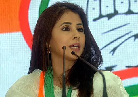 Urmila Matondkar urges people to spread love and not hatred