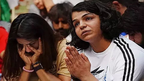 Wrestlers’ Protest: Sakshi Malik Sticks to Demand for Arrest of Brij Bhushan, Waits for Govt Response