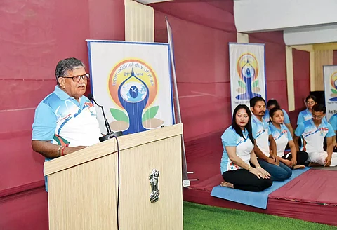 Governor Gulab Chand Kataria appeals people to make yoga part of their daily life