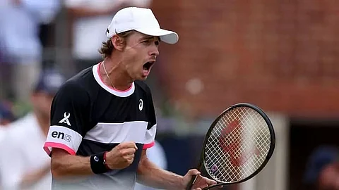Carlos Alcaraz to meet De Minaur in Queen’s Club Championships