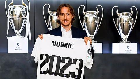 Luka Modric signs one-year contract extension with Real Madrid