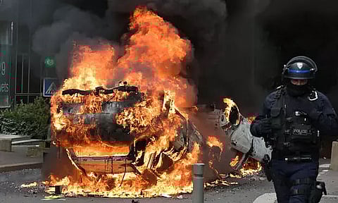 France Violence: President Macron to Chair Crisis Meeting, 667 Arrested As Riots Spread