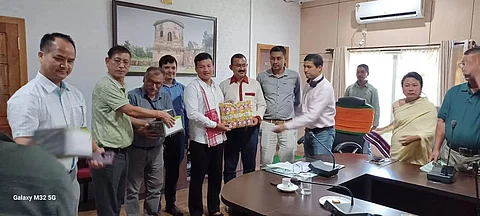 Aaranyak handed over equipment to Dima Hasao Forest Department