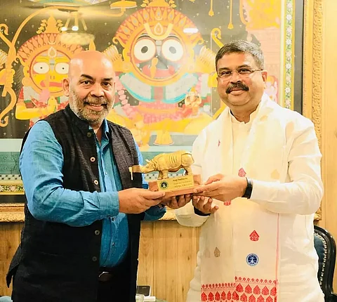 Tezpur University VC Prof. Shambhu Nath Singh interacts with Dharmendra Pradhan