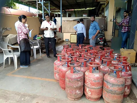 Assam: 33 LPG Cylinders Seized by Golaghat Supply Department in Gomariguri