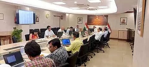 Government urges public sector banks to expedite target achievement for current fiscal