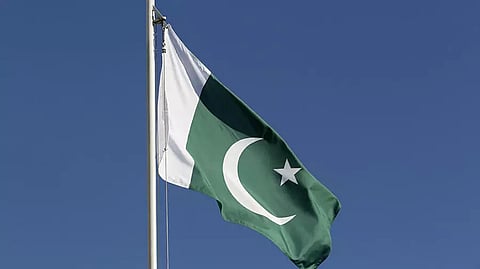 Pakistan: 900 smartphones, high-tech gadgets seized