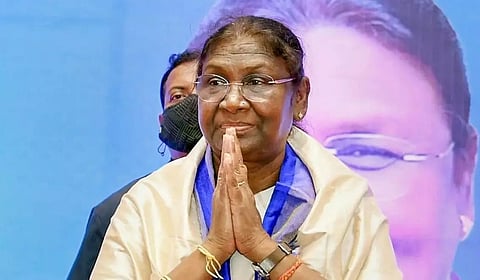 Centre & State must fulfil their duties: Opposition team to Murmu on Manipur