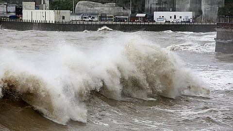 China renews alert for typhoon Khanun