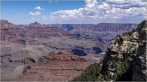 US Teen Survives 100-Foot Fall at Grand Canyon