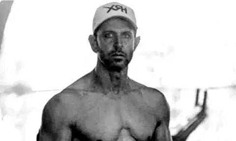 Hrithik Roshan goes shirtless and flaunts his washboard abs