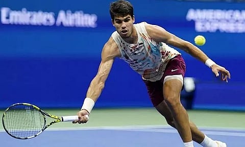 Carlos Alcaraz crushes Alexander Zverev; Daniil Medvedev outlasts Rublev