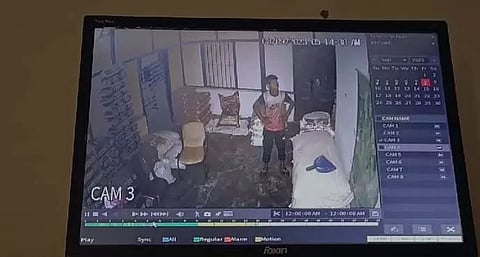 Assam: Robbers Break in Through the Ceiling and Steal Cash