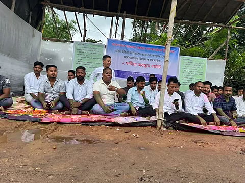 Various organizations stage sit-in; demand development of greater Kakopathar