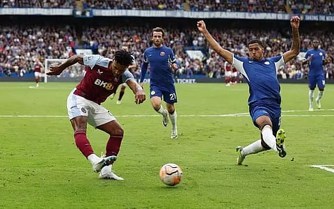 Aston Villa stun Chelsea; Spurs draw at Arsenal, 10-man Chelsea in the Premier League