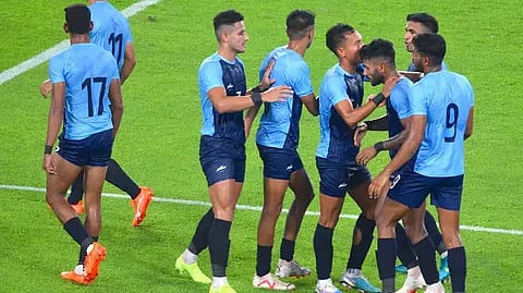 Men qualify for Round of 16 in football at the Asian Games for the first time since 2010