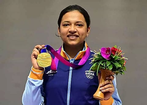 Sift Samra wins gold with World Record; Women’s 25m Pistol team wins gold