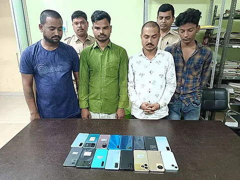 Assam: Police Nab Mobile Phone Thieves; 4 Arrested, 16 Stolen Devices Recovered