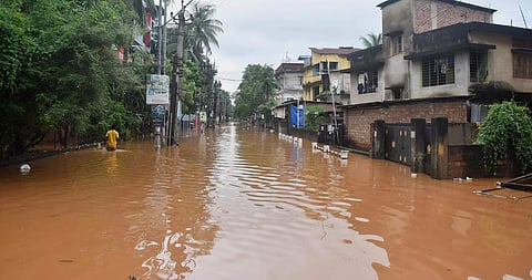 Rivers show rising trend, fresh alert of heavy rainfall in next 24 hours in Assam