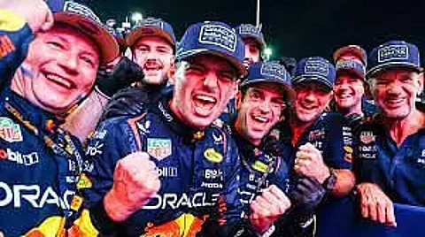 Verstappen seals third successive F1 title