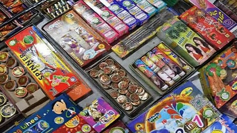 Delhi Police seized 1300 kilograms firecrackers in Gurugram