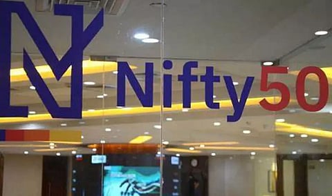 Nifty tanks for fifth day on Israel-Hamas conflict