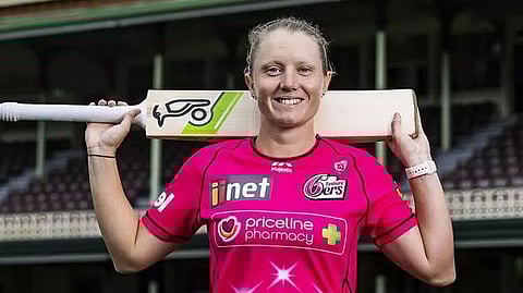 Healy ruled out of WBBL due to finger injury
