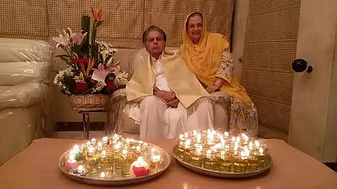 Veteran Bollywood star Saira Banu shares throwback picture with Dilip Kumar on Diwali