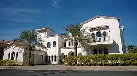 Bollywood celebrities and their beautiful vacation homes in India and around the world