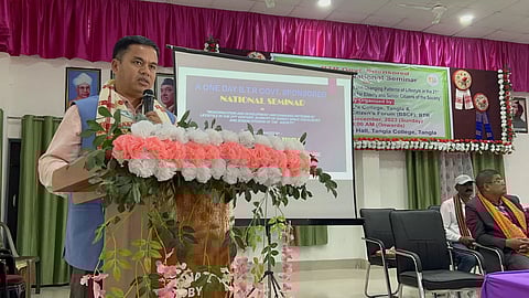 Seminar to bridge gap between old-young generations concludes