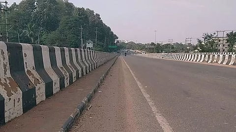 Assam: Truck Driver Attacked, Shocking Incident Unfolds on Khanapara Flyover