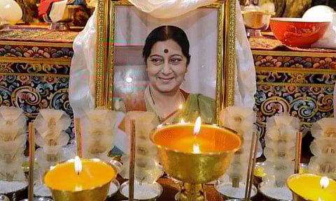 Bhutan King lights thousand lamps in Sushma's memory