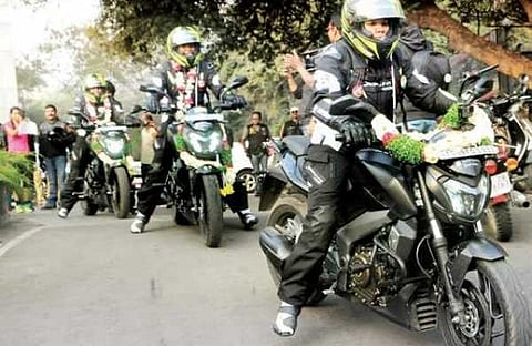 Plight of a service road in city!