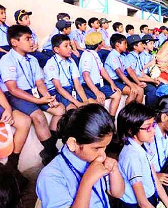 Business as usual for fit-again Lynn, Johnson opts out of practice