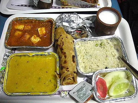 Meals of train passengers’ choice