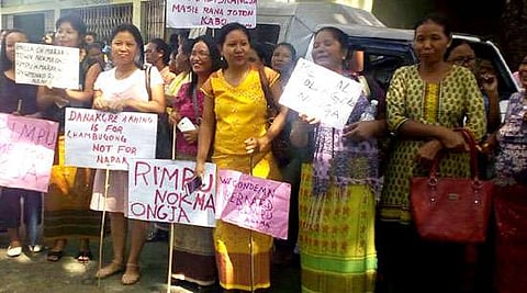 Cop suspended for  assaulting journo