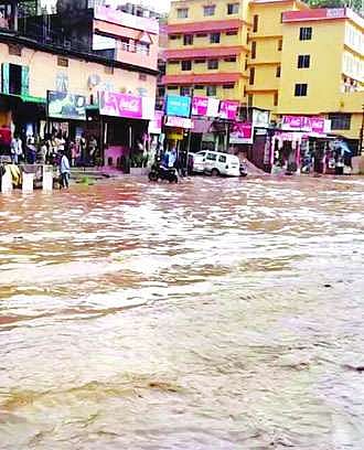 Tottenham complete signing of Davinson