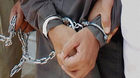 Two drug peddlers put behind bars