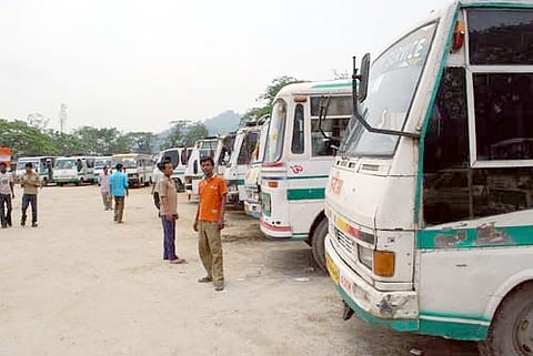 পুনৰ পেট্ৰল-ডিজেলৰ দৰ বৃদ্ধিয়ে হাহাকাৰ কৰি তুলিছে ৰাইজক