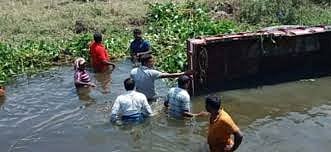 15 killed as tractor falls in canal
