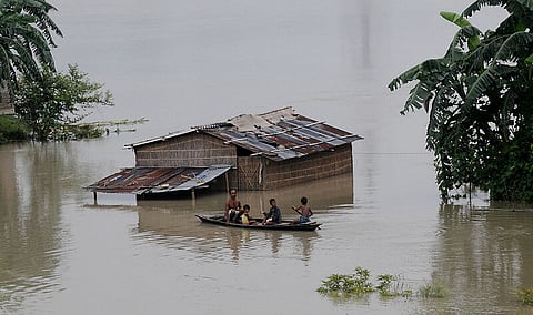 বন্যা পরিস্থিতি শুধরোচ্ছে,মৃতের সংখ্যা বেড়ে ২১