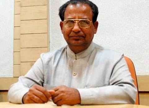 Governor administers oath to 4 APSC members