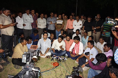 Alpesh, Hardik, Mevani protest outside police station