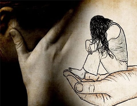 মহিলাৰ বিৰুদ্ধে ঘৃণনীয় অপৰাধক গৰিহনা