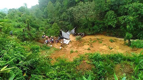 মণিপুরে ভূস্খলনে ৯ জনের মৃত্যু,খোঁজ চলছে দুই নিখোঁজ শিশুর
