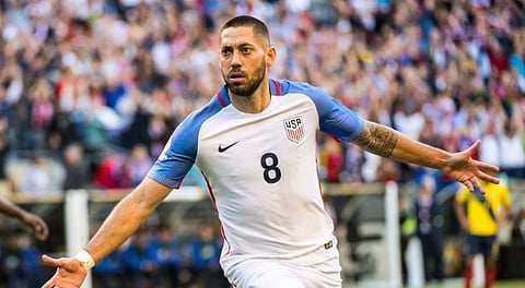 Clint Dempsey announces retirement