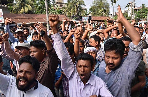 Move to Privatize Gelakey Oil Field Opposed